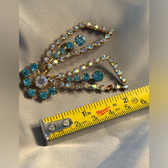 Gorgeous Blue Rhinestone Brooch - Picture 6 of 7
